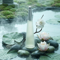 Certificate of authenticity with red wax seal for genuine luxury perfume product.